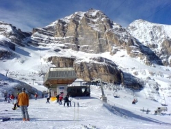Winterurlaub im Ferienhaus in dern Dolomiten Winterurlaub im Ferienhaus in dern Dolomiten