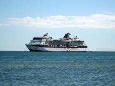 Kreuzfahrtschiff auf See